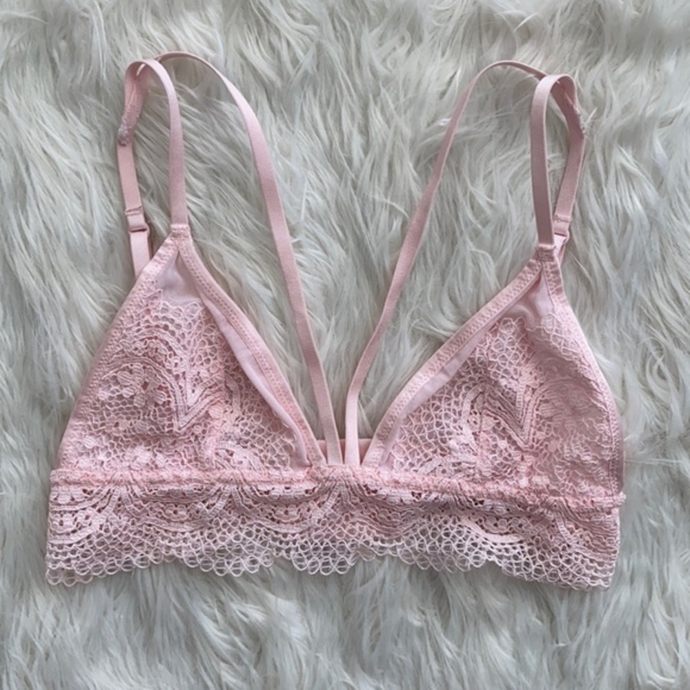 Victoria’s Secret | Pale‎ Pink Strappy Triangle Bralette